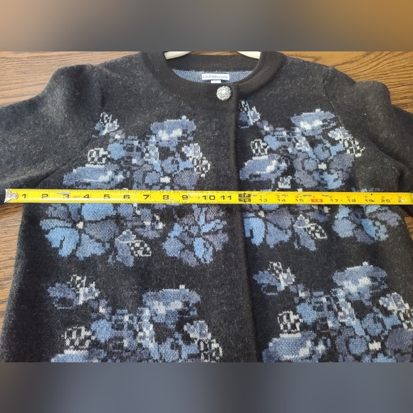 EUC Woman's L Croft & Barrow 100% warm wool cardigan - Picture 12 of 12